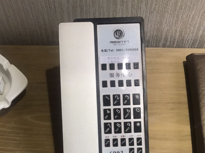 hotelPic