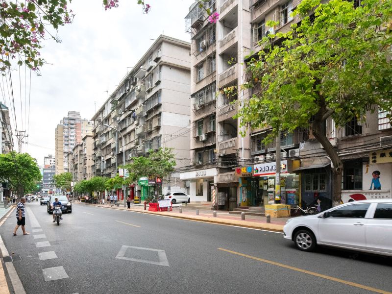 厦门踏雪寻梅公寓(银牌艺术馆分店)