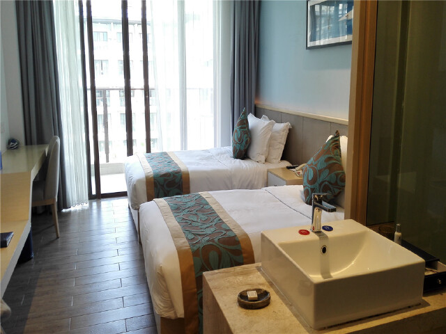 http:\/\/www.tuniu.com\/tour\/210055057