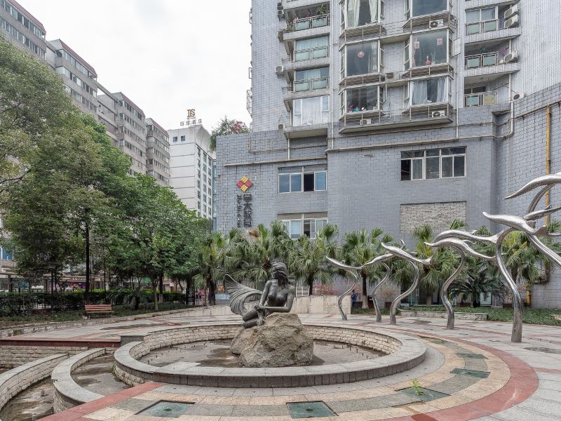 成都途掌柜·开心公寓(古大圣慈寺分店)
