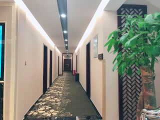 到新疆旅游多少錢(qián)_去新疆報(bào)團(tuán)多少錢(qián)_新疆自由行旅游團(tuán)
