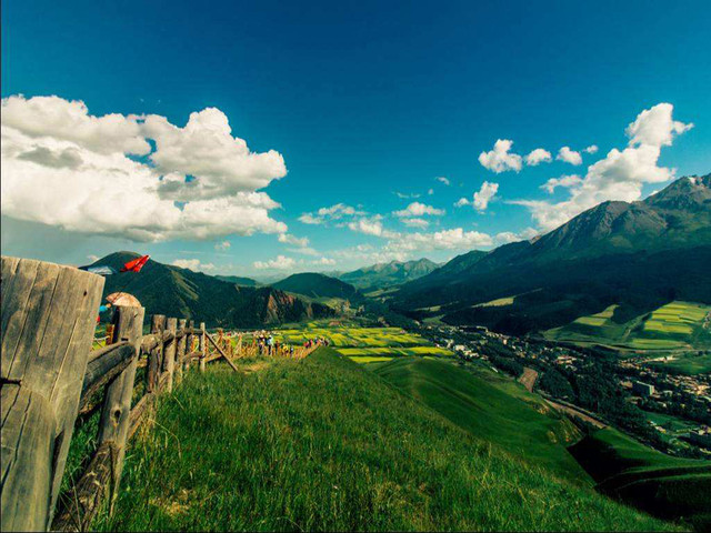 首页 国内旅游 名山胜水 青海  景点 · 扁都口   游玩时长:约1小时