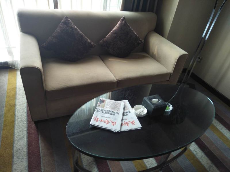 hotelPic