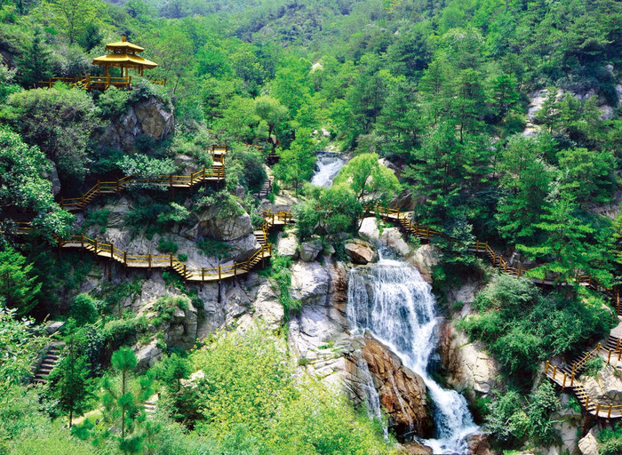 济南九如山瀑布群风景区   