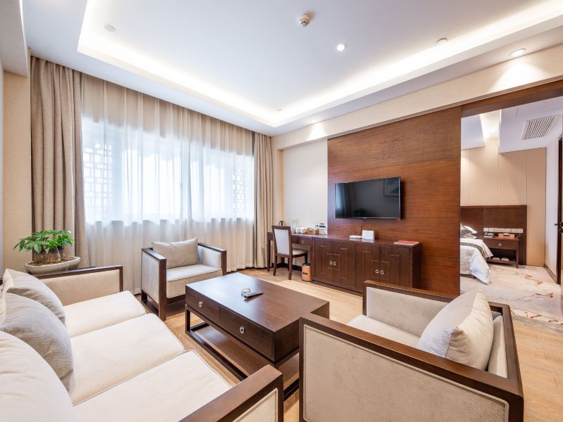 hotelPic
