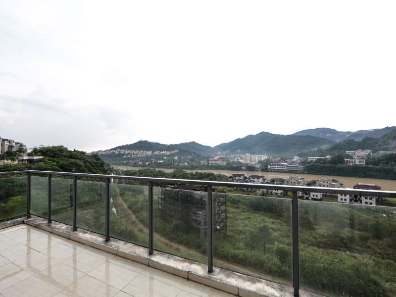 广州温泉别墅君君.(温泉西路分店)
