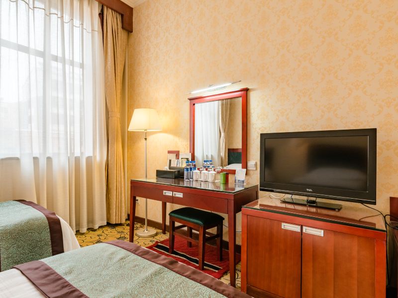 hotelPic