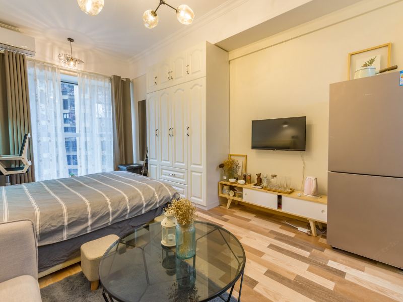hotelPic