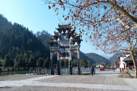 <黄山-宏村-西递双高5日游>精选网红热推，宿山顶，观日出云海，打卡网红西海大峡谷，走进画里的乡村，古建筑村落，24h专车接送站，纯玩0购物