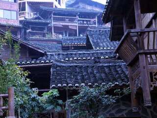 張家界玻璃棧道旅游價格多少_張家界玻璃棧道最適合旅游的季節(jié)_到張家界玻璃棧道旅游報團價格