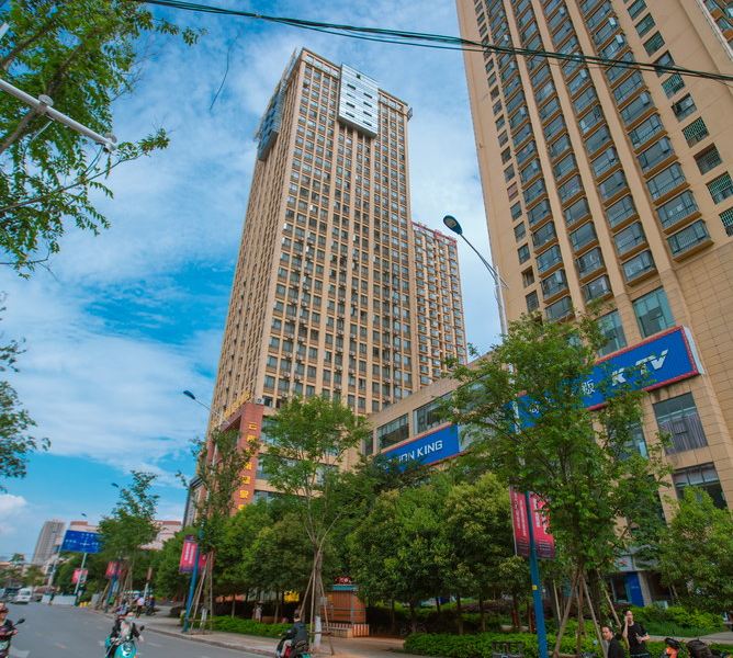 昆明雅蓝中心民宿(采莲路与海埂路交叉口分店)