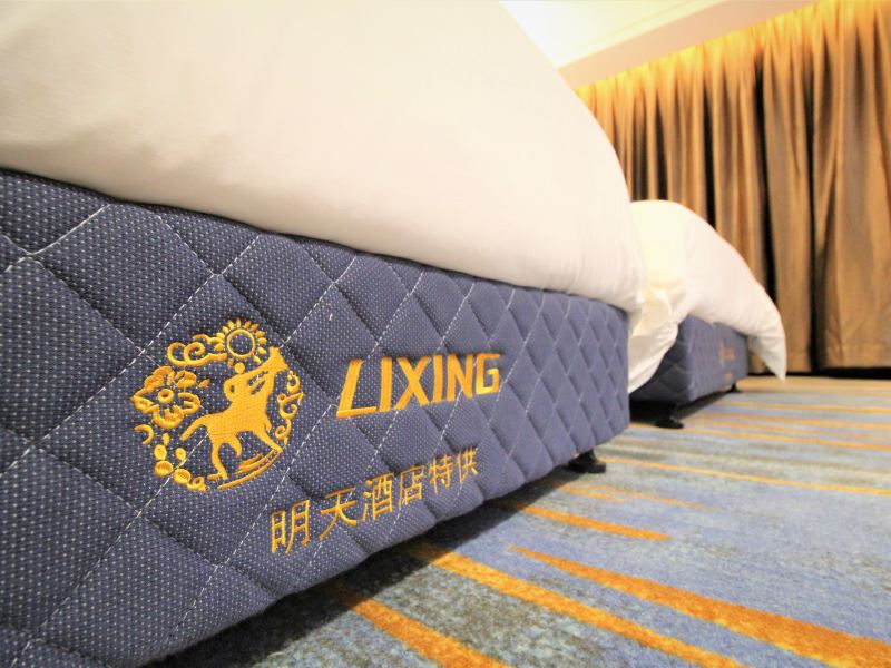 hotelPic