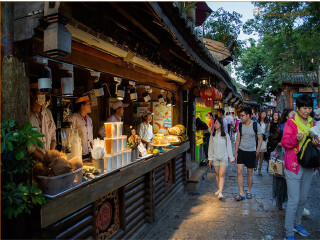 云南麗江旅行跟團_2021年云南麗江旅游團報價_云南麗江自由行旅游團