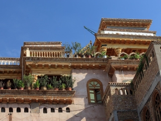 新疆旅游團(tuán)報(bào)價(jià)2021_新疆旅游多少錢(qián)一個(gè)人_新疆游組團(tuán)