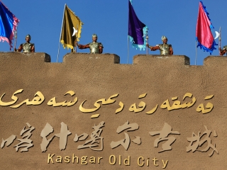 新疆旅游團(tuán)報(bào)價(jià)2021_新疆旅游多少錢(qián)一個(gè)人_新疆游組團(tuán)