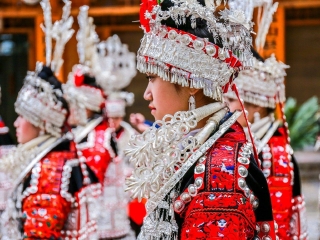 貴州游8月份報(bào)價(jià)_貴州自由行旅游團(tuán)_貴州旅游多少錢(qián)