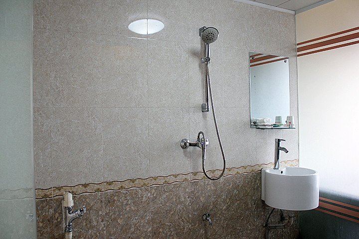 hotelPic