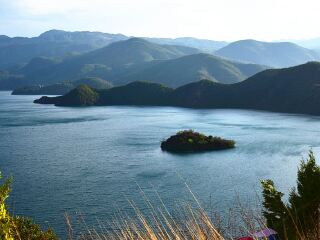 旅游到泸沽湖_春节期间泸沽湖自助游_到泸沽湖旅游跟团