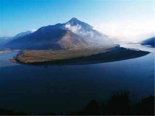 廣州云南香格里拉旅游團(tuán)_云南香格里拉旅游要多少錢2021_云南香格里拉報(bào)團(tuán)多少錢