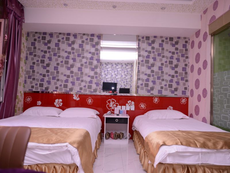 hotelPic