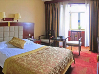 8月青海湖旅游_青海湖特價(jià)旅游團(tuán)報(bào)價(jià)_去青海湖報(bào)團(tuán)多少錢