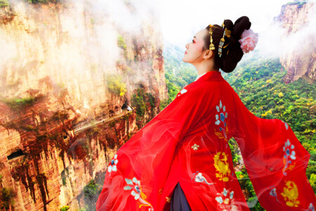 [国庆]<河南-郭亮村-云台山-龙门石窟-少林寺-开封双高5日游>升级2晚五星泳池酒店，玻璃栈道，少林功夫表演，永泰寺素斋，上海往返