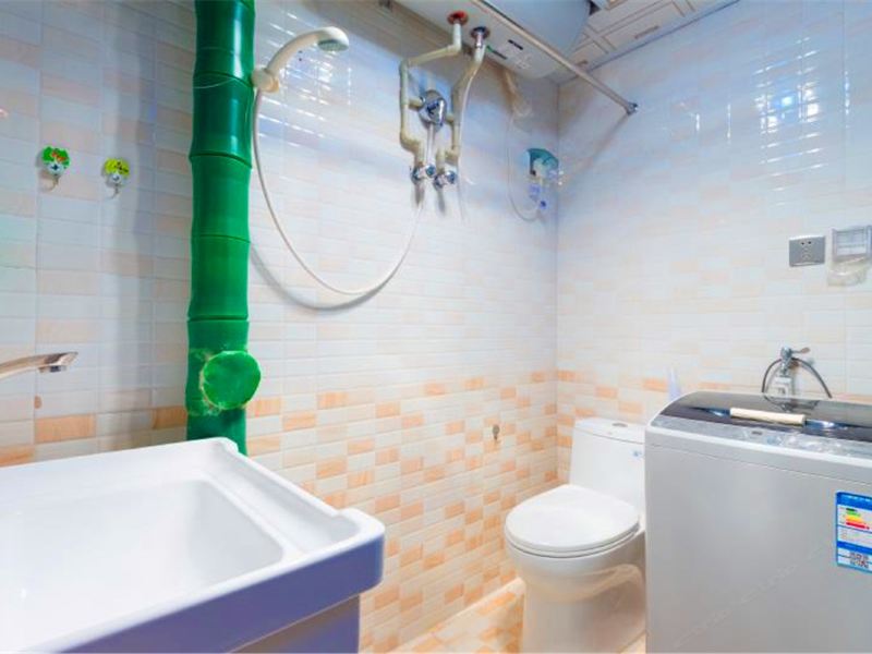 长春环游宇宙公寓(吴淞路店)
