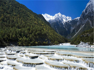 組團(tuán)去云南玉龍雪山_2021去云南玉龍雪山旅游團(tuán)報(bào)價(jià)_云南玉龍雪山旅游要多少錢跟團(tuán)