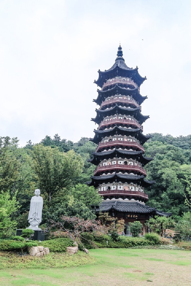 在南京牛首山,又何止地宫让人念念不忘!