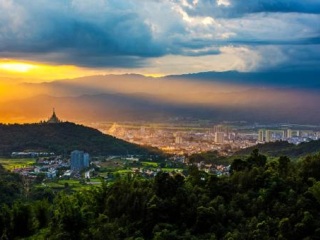 2021去云南跟團(tuán)多少錢_到云南旅游_到云南旅游報(bào)團(tuán)價(jià)格
