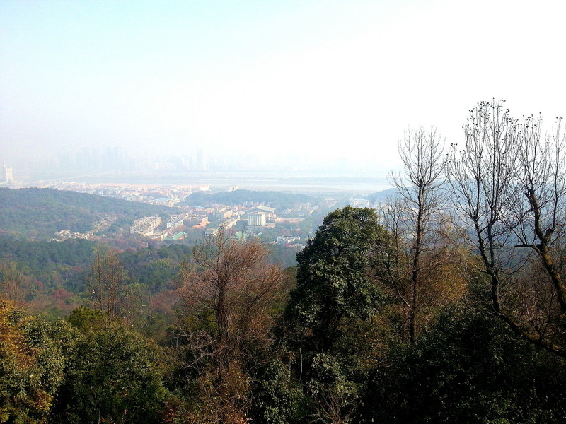 岳麓山                     俯瞰长沙城.