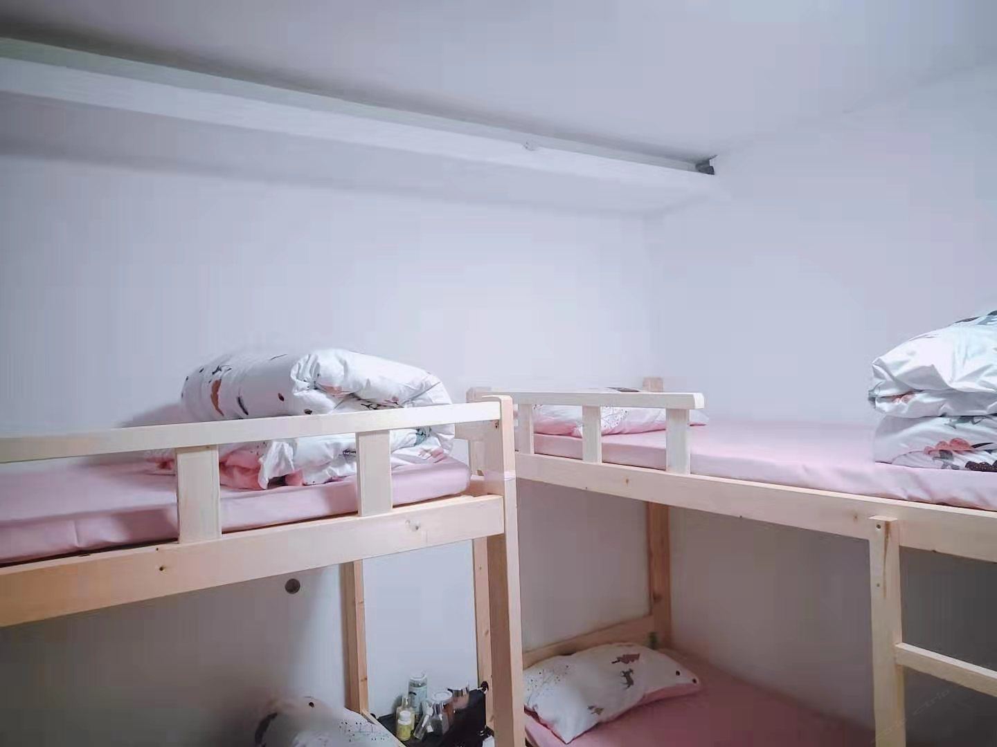 四人间(床位)