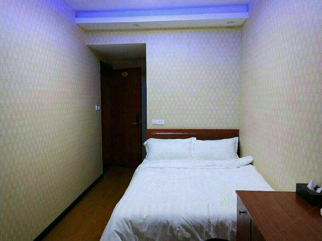 迷你单人间(公共卫浴)