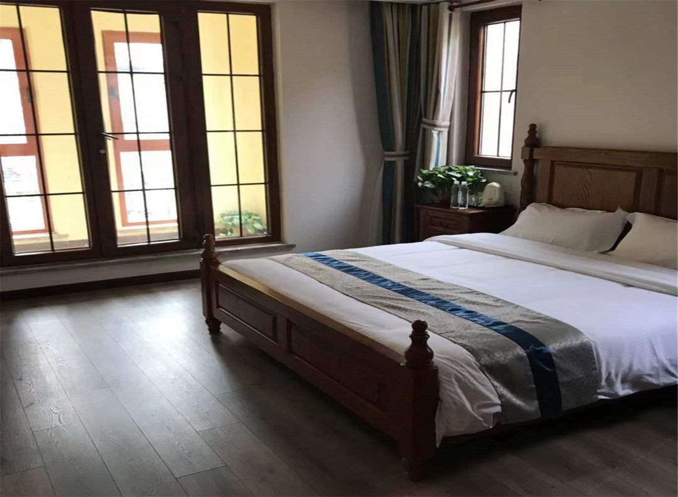 海风六室三厅套房
