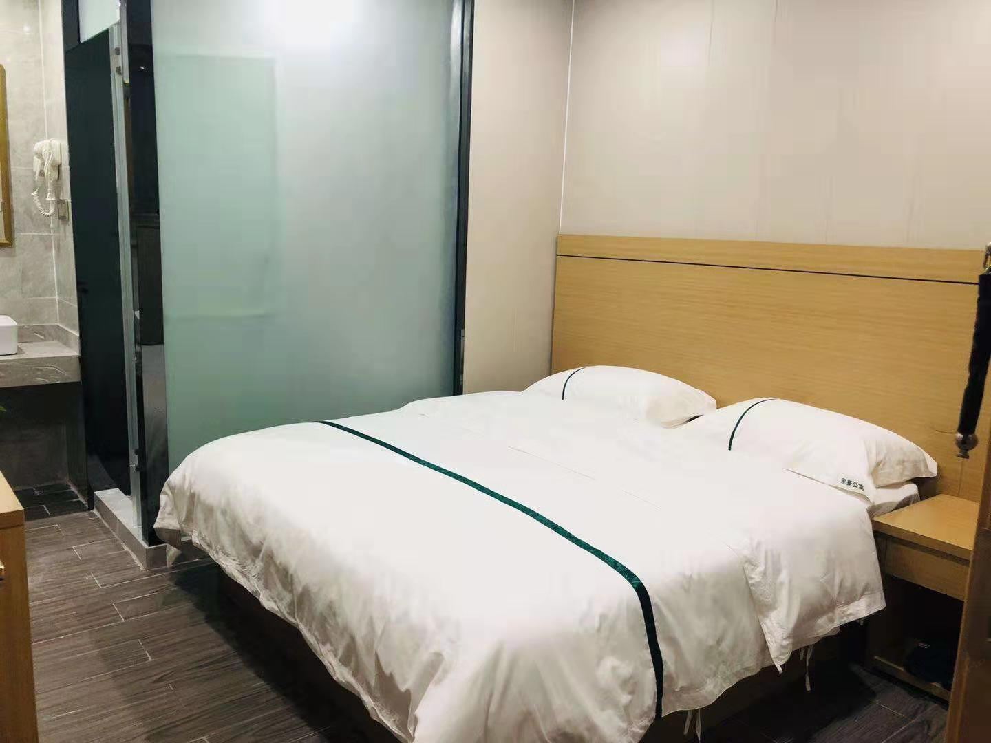 标准大床房