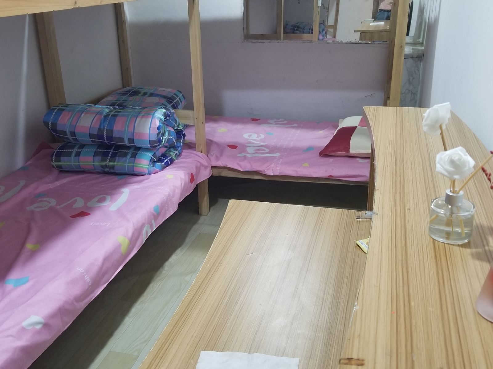 四人间(床位)(公共卫浴)