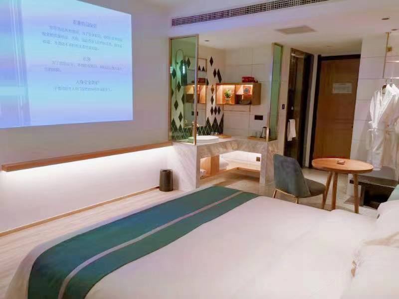 静逸大床房