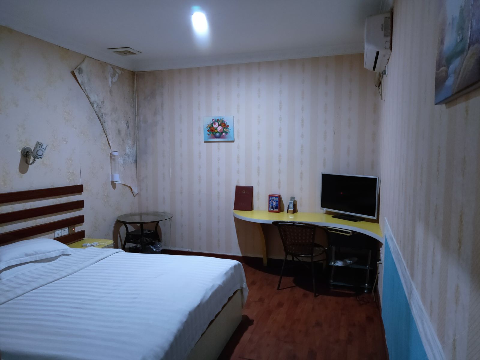 标准大床房(无窗)