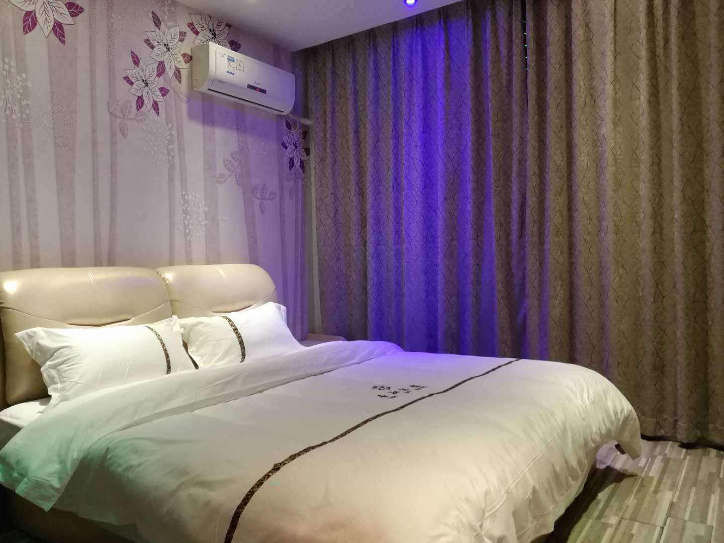豪华大床房