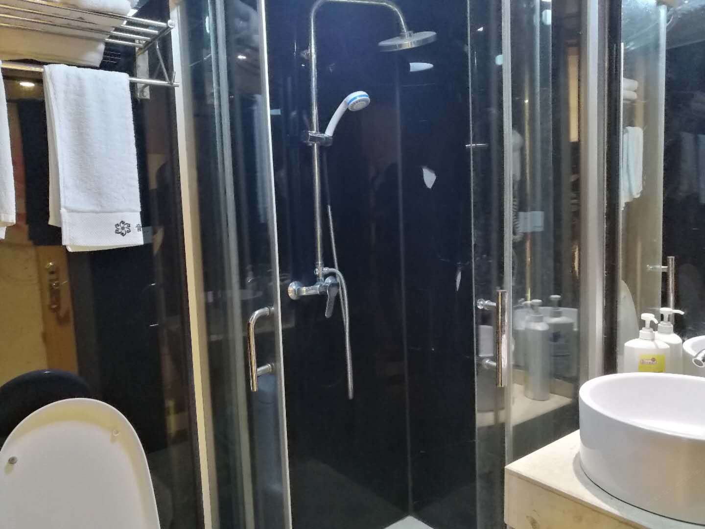 豪华大床房