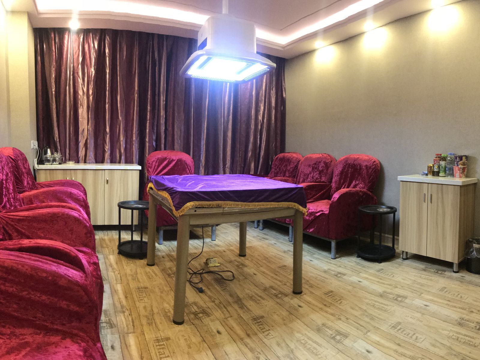 棋牌套房