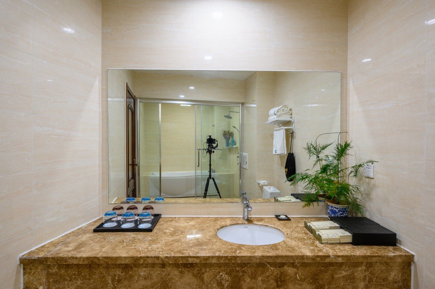 海景三室一厅套房