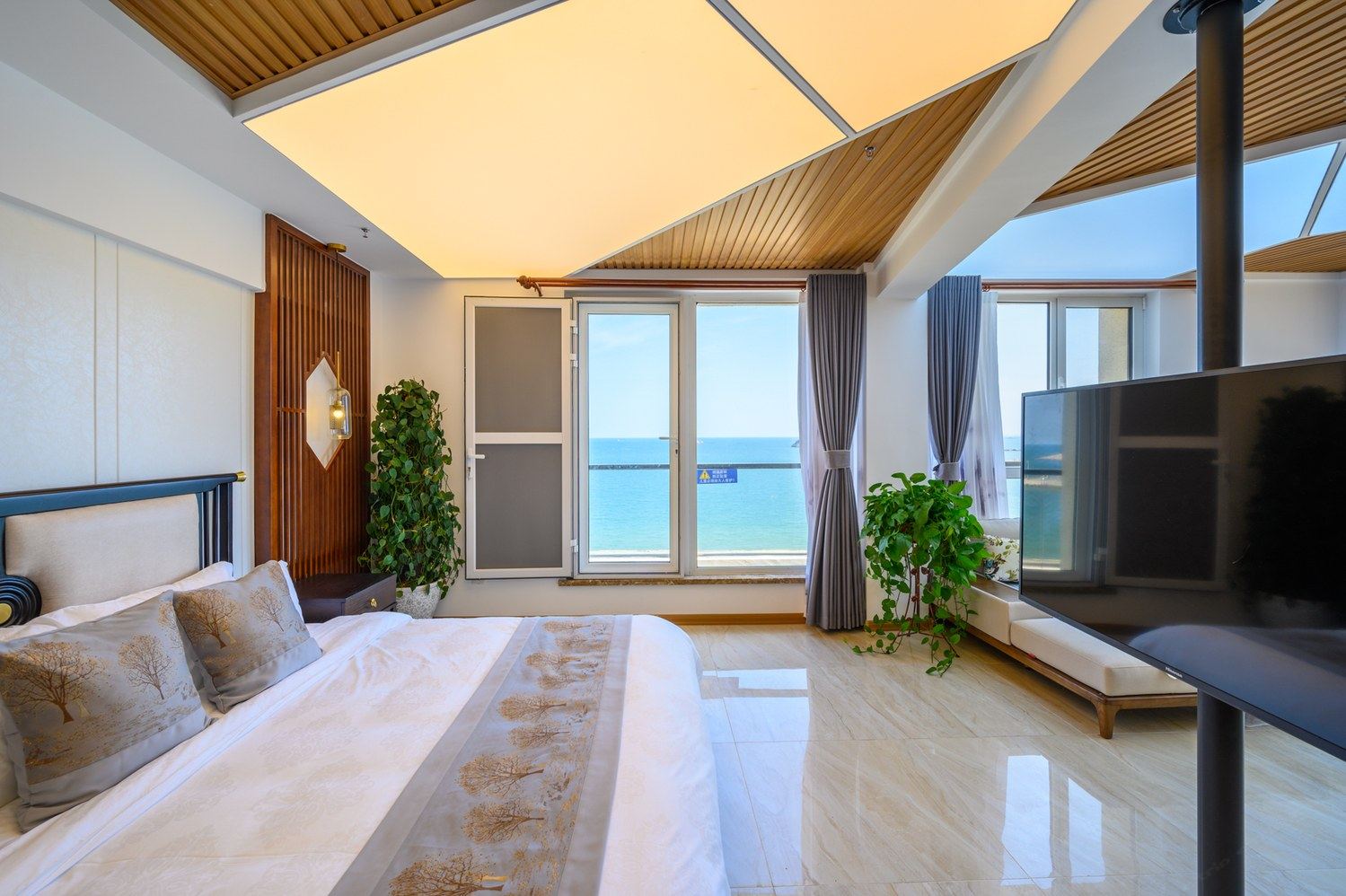 海景三室一厅套房