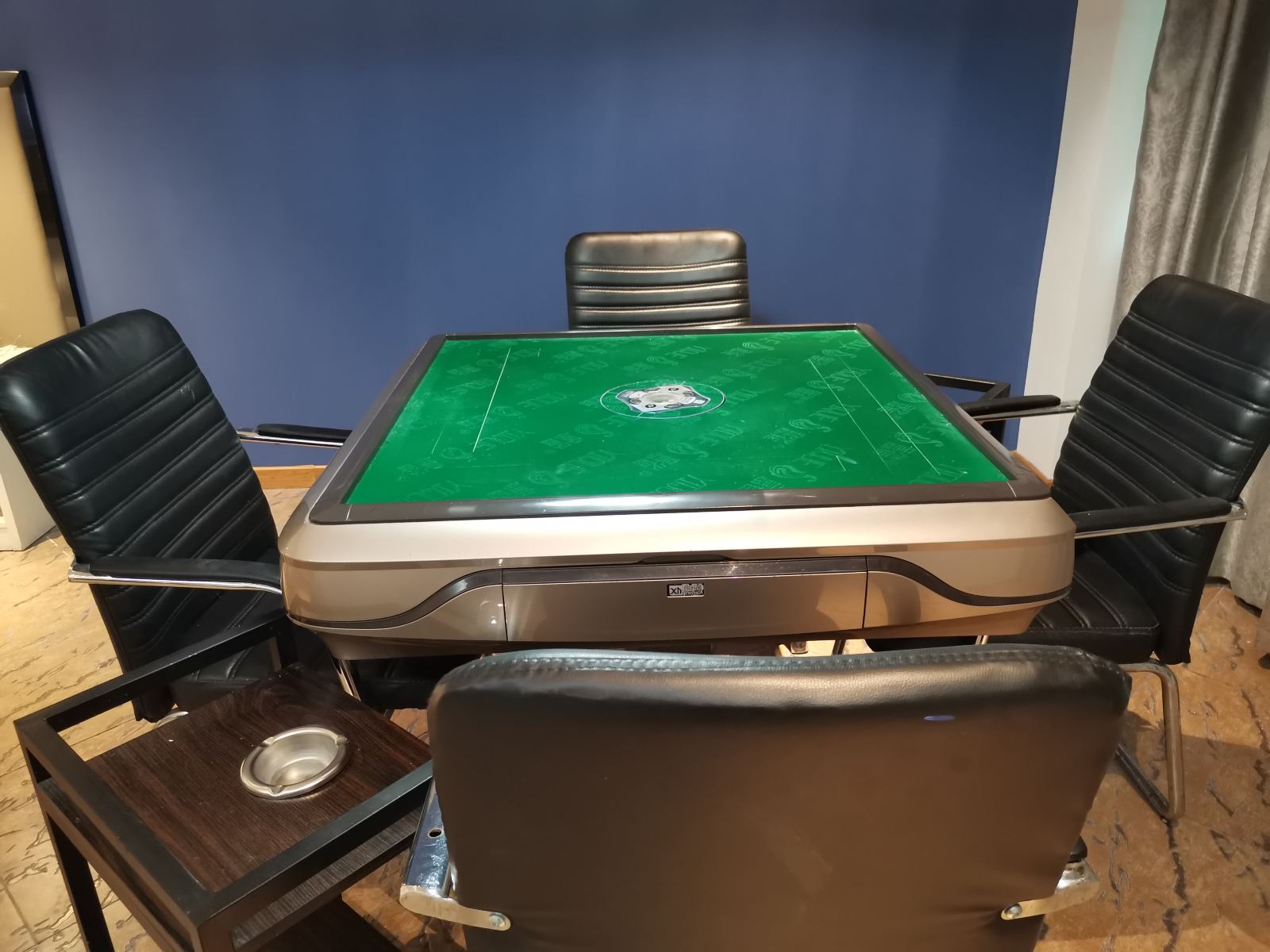 棋牌娱乐房