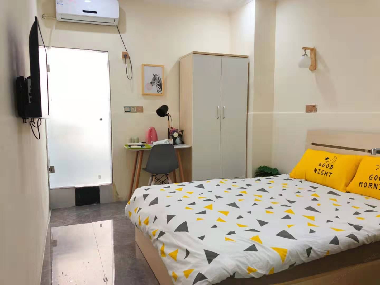 豪华大床房