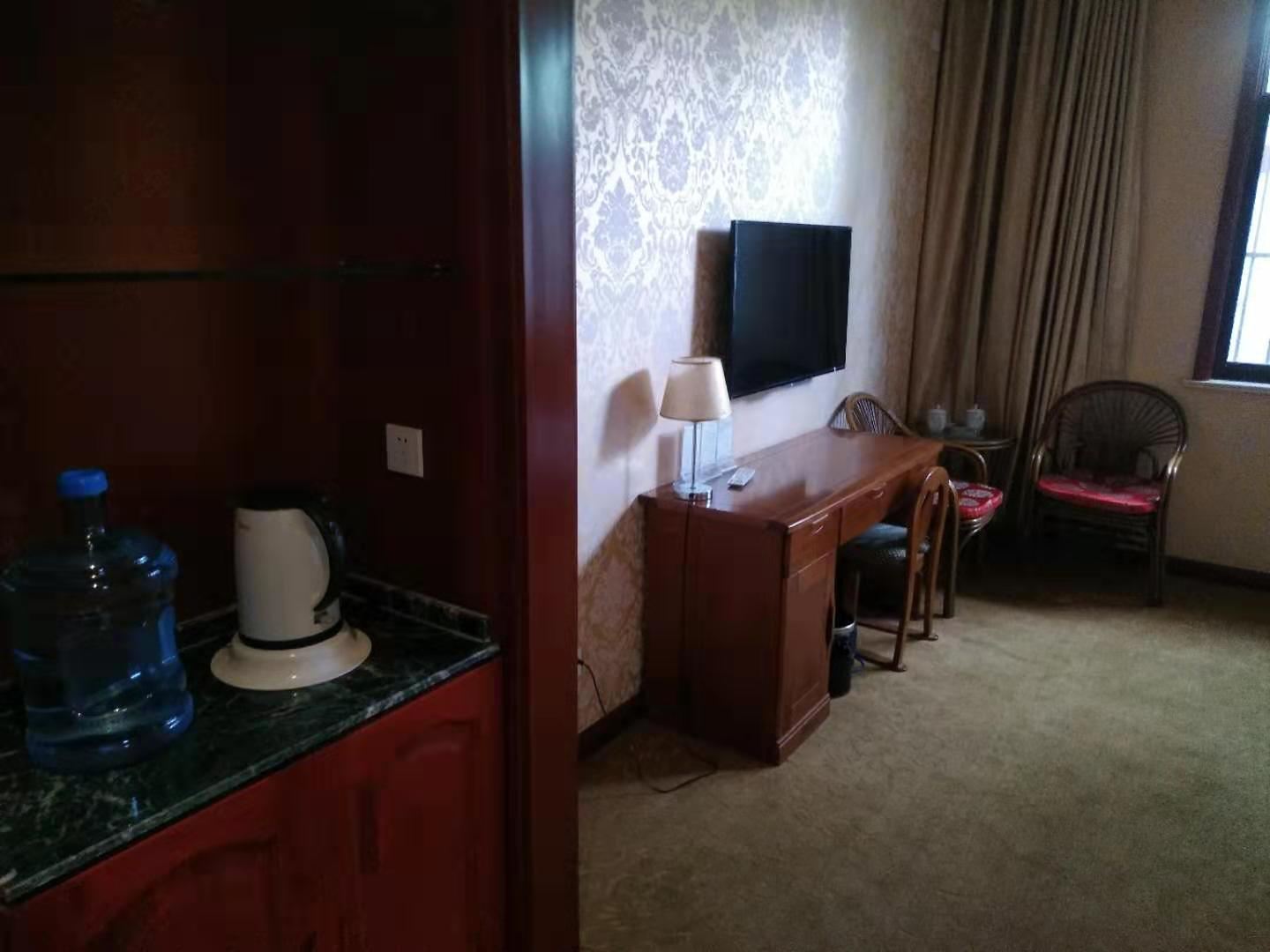 豪华大床房