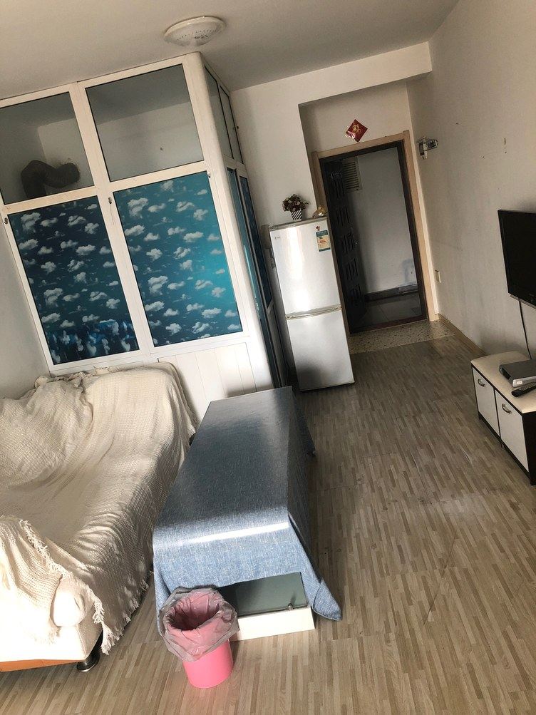 高层一室大床房