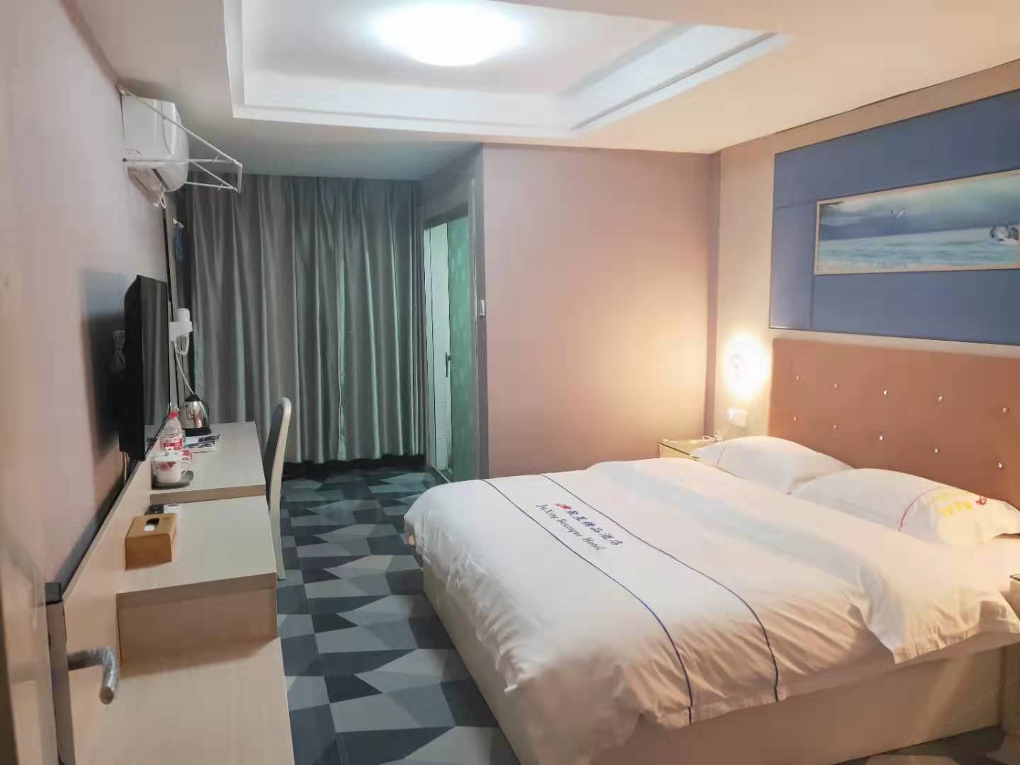 豪华大床房