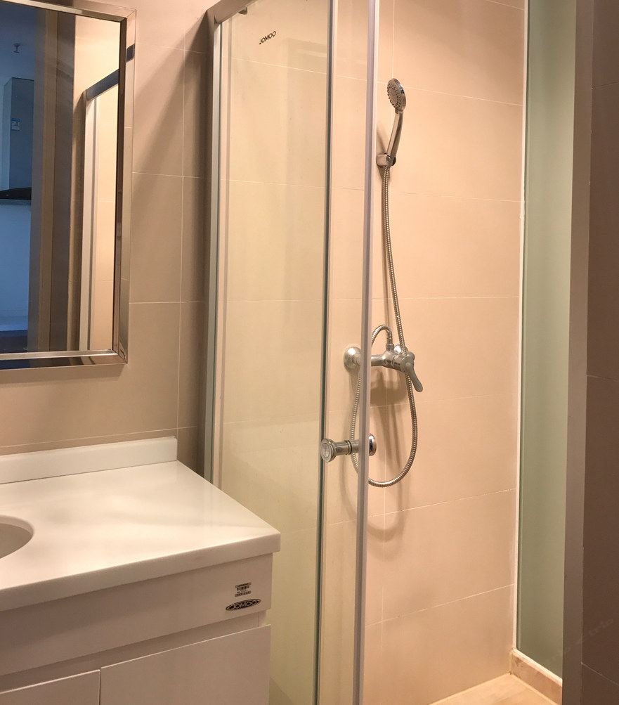 舒适高层一室大床房