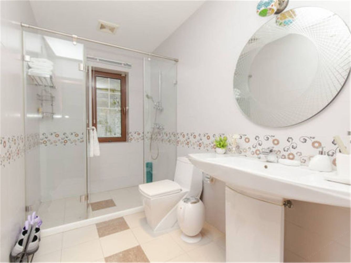 舒适巴洛克九室一厅套房